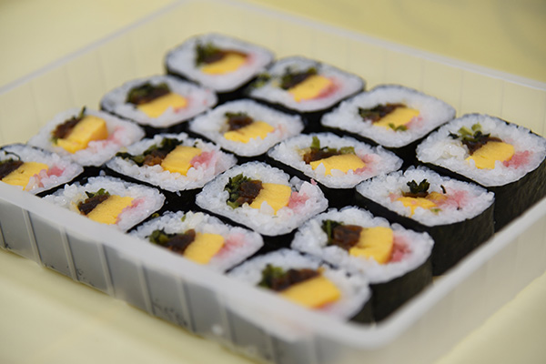 冷凍巻き寿司